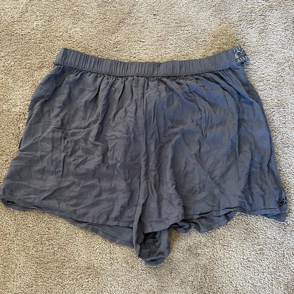 American Eagle shorts - Picture 2 of 4